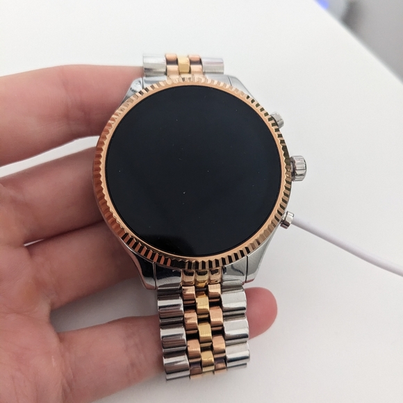 Michael Kors Lexington 2 Smartwatch + Charger in original box - Picture 3 of 4
